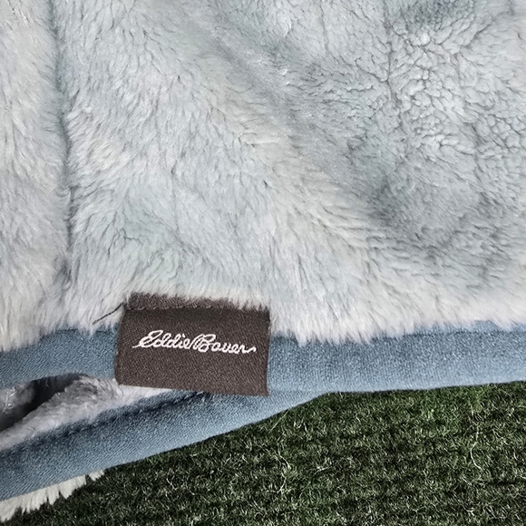 Eddie Bauer | Softwood Textured Plush Fleece Snap Button Mock Neck Pullover - Picture 10 of 16